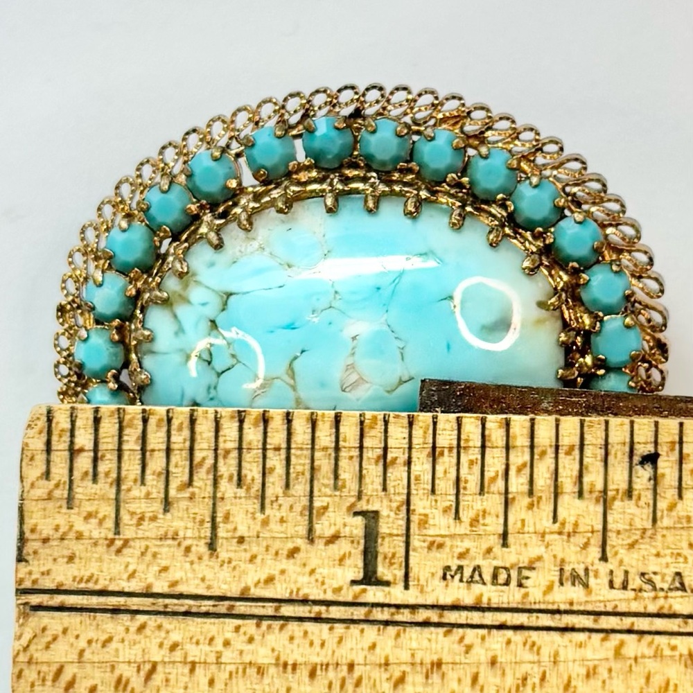 Vintage Austrian Hubble Glass Cabochon Turquoise and Gold Brooch - Picture 7 of 8